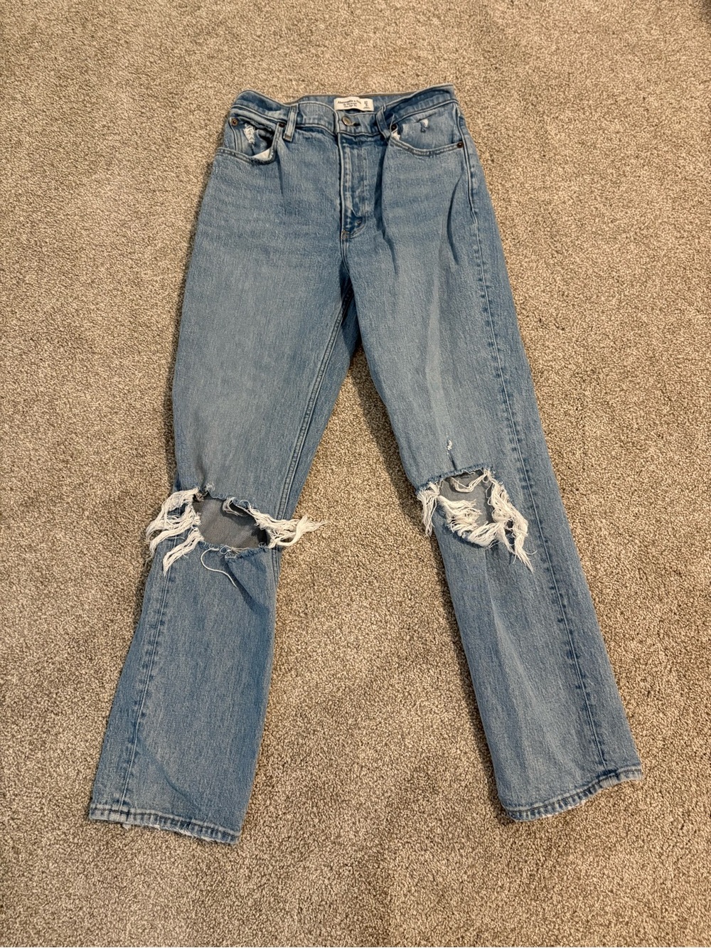 Abercrombie & Fitch Women’s Distressed Blue Jeans - 90s Straight Ultra High Rise